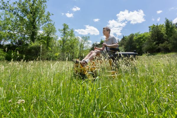 Cost of Tall Grass Mowing in Elmhurst